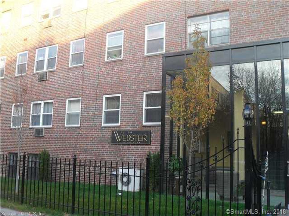 40 Owen St, Hartford, CT 06105 Condo for Rent in Hartford, CT