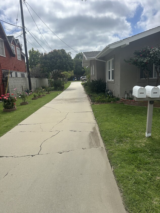 Driveway to back unit - 2474 255th St