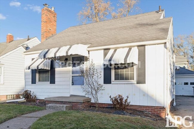 Foto del edificio - 4336 Lyman Ave