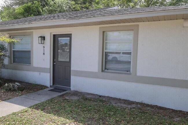 Foto del edificio - 918 Grape Ave