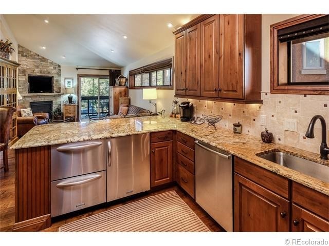 Building Photo - Beautiful Cherry Creek North Condo