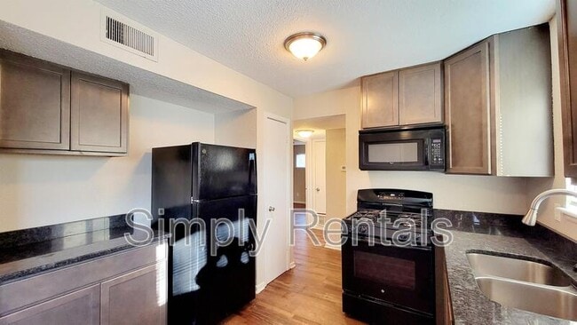 Foto del edificio - 3513 Washington St