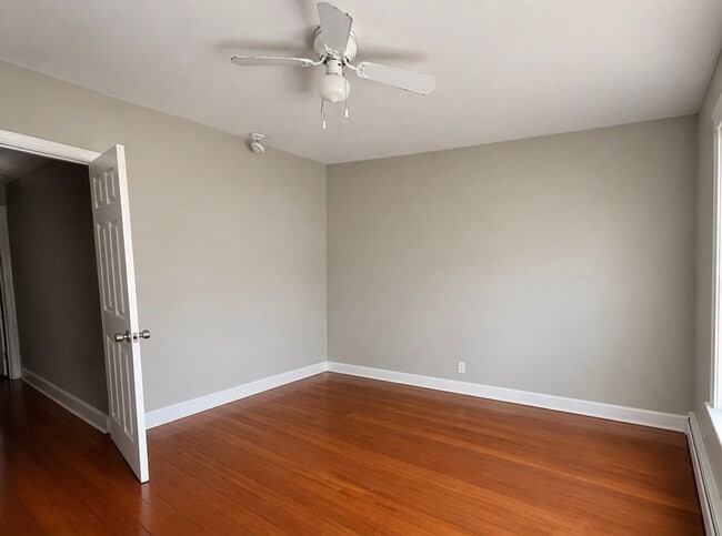 Building Photo - 37-39 Pembroke Ave  - Unit #2