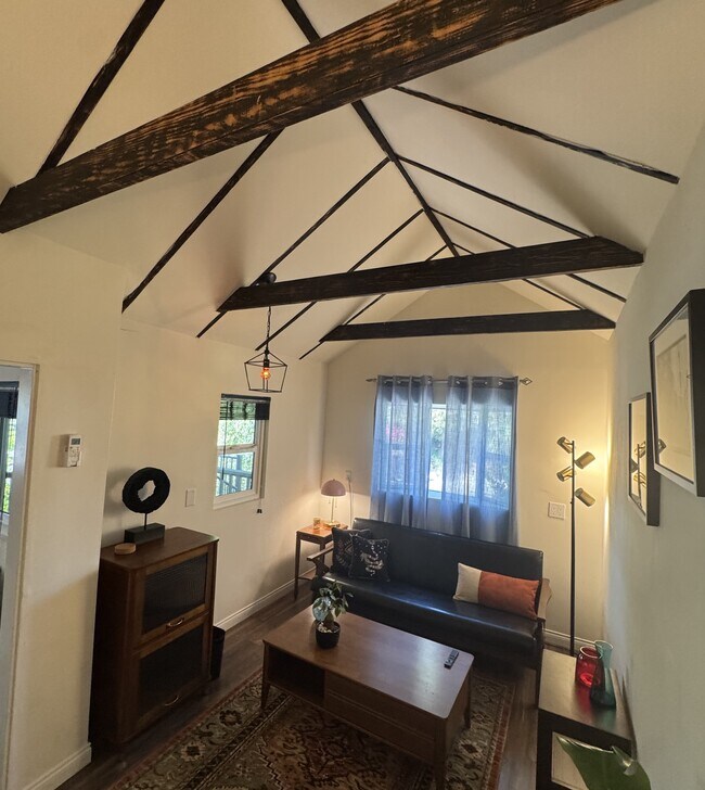 Foto del edificio - 1623 Campus Rd