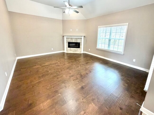 Photo - ShinaultLane4172 Apartment