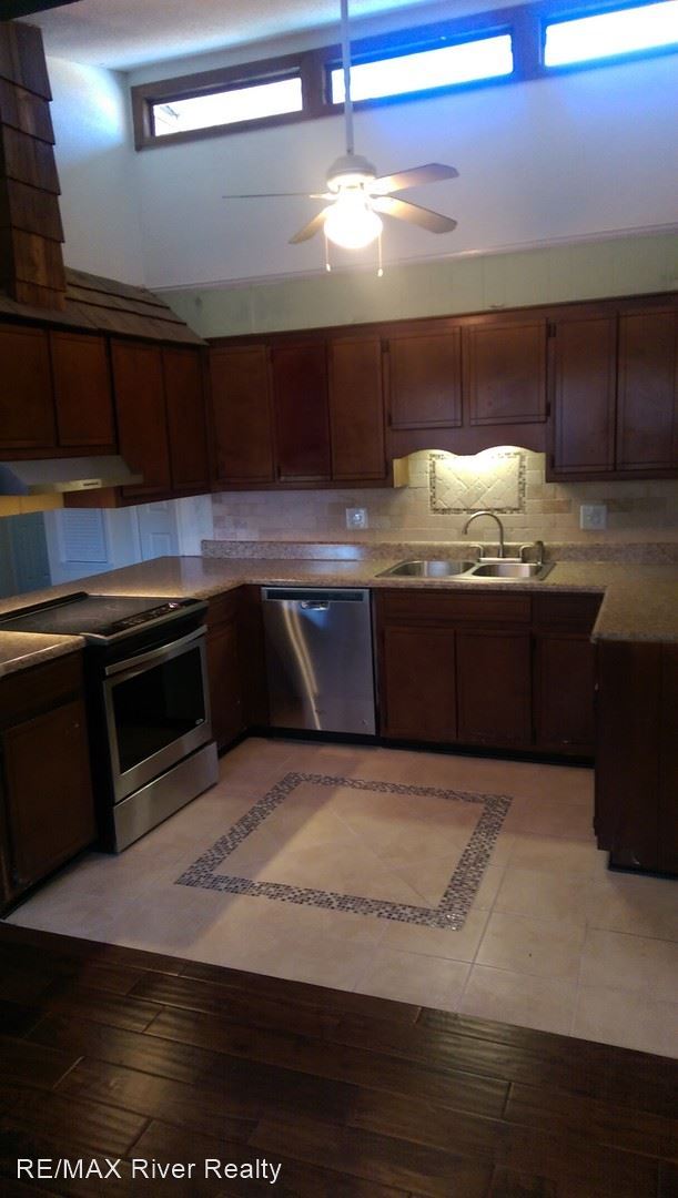 Foto del edificio - 3 br, 2 bath House - 3610 San Sebastian Dr