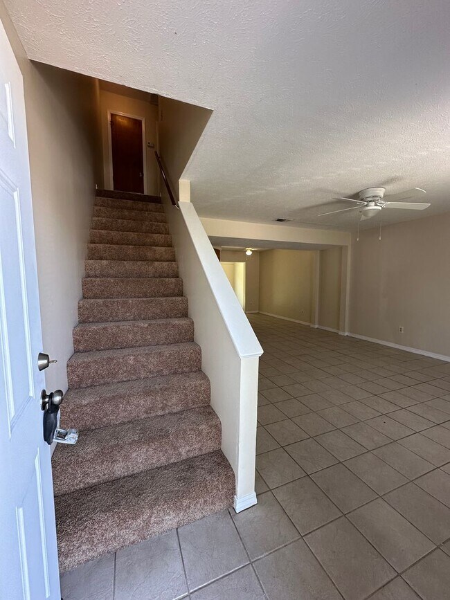 Foto del edificio - 2 bed 2 bath townhome, perfect location!