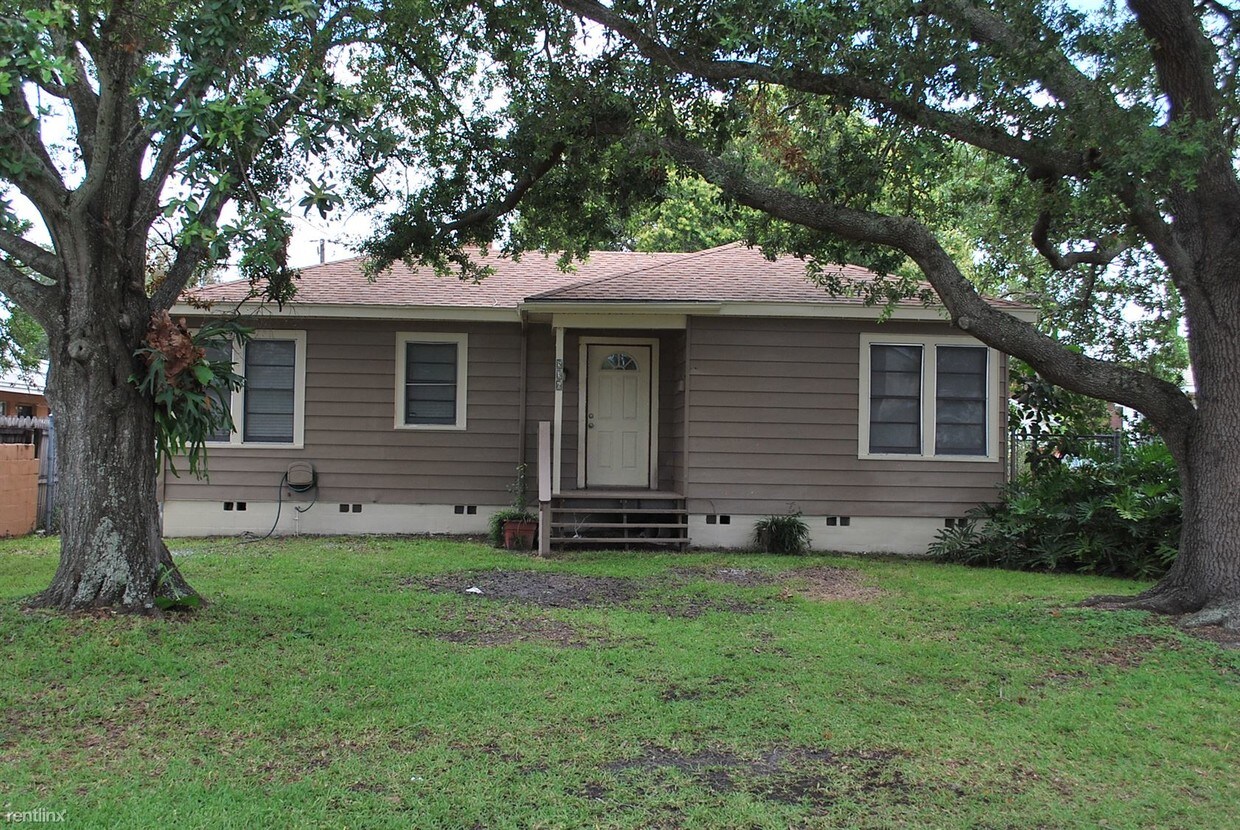 Primary Photo - 536 89th Ave N