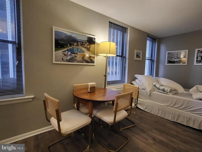 Foto del edificio - 135 S 19th St