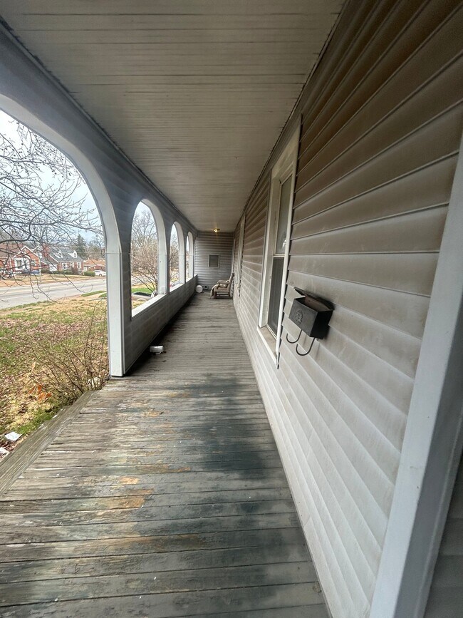 Foto del edificio - 5341 Goodfellow Blvd