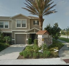 Building Photo - 301 Cherry Way