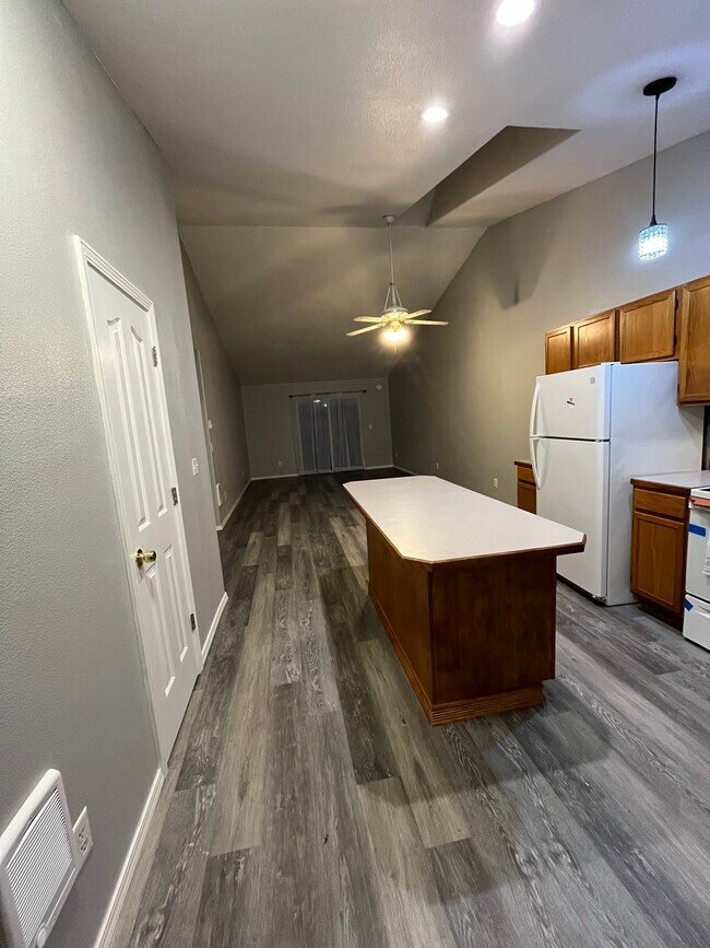 Foto del edificio - 222 Chapman Ln