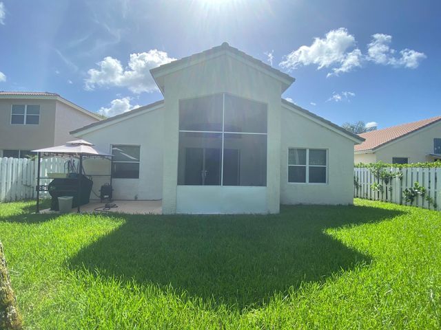 Foto del edificio - 6711 Stonecreek Street, Greenacres, FL 33413