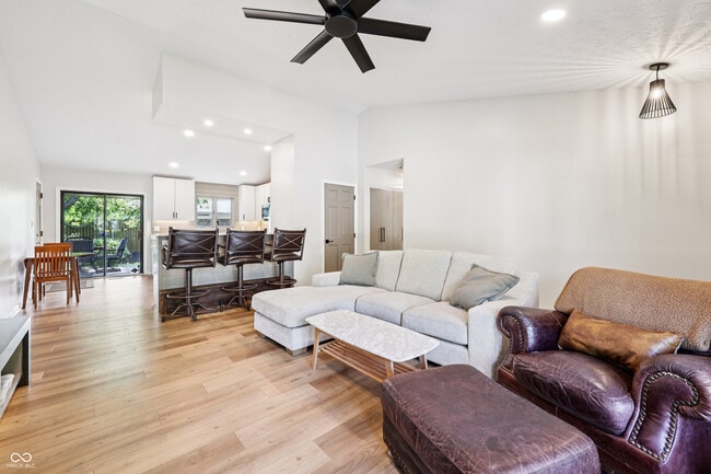 Building Photo - 5 Woodacre Dr