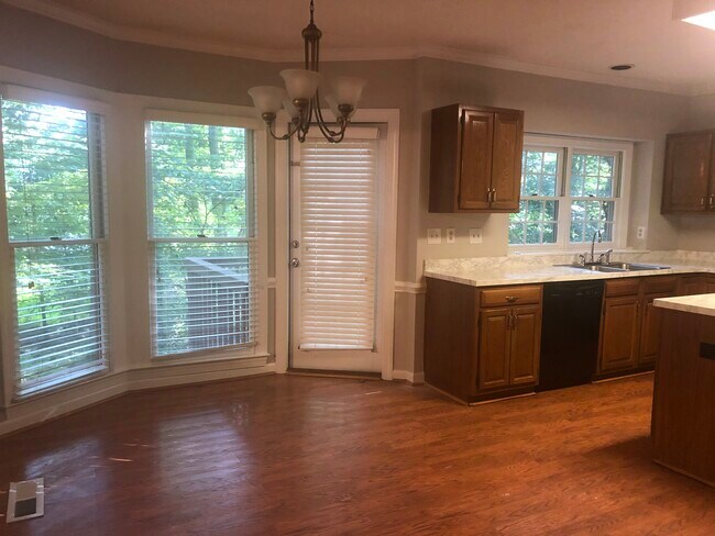 Foto del edificio - 4926 Benthaven Ln