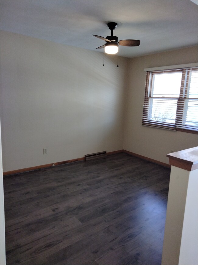 Den/Home office - 3227 W Riverside Blvd