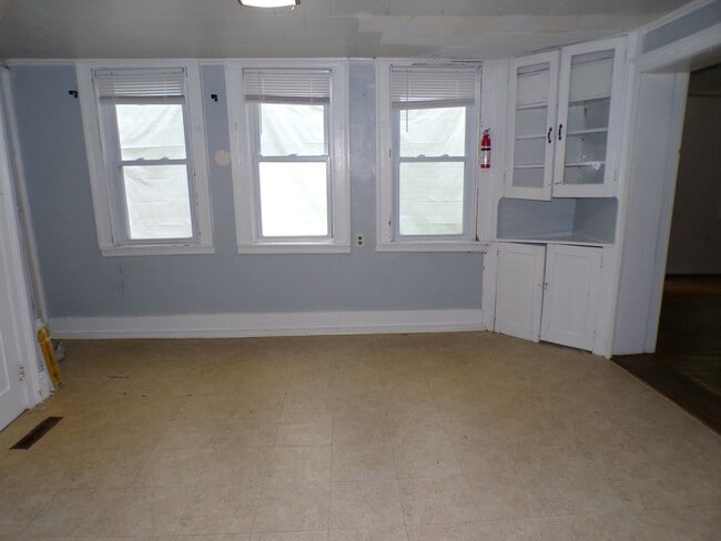 Foto del edificio - 74 N Main Ave