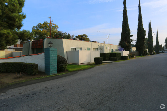 Building Photo - Casa Real Apartments