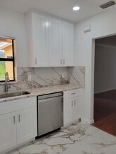 Building Photo - 3883 Coral Tree Cir