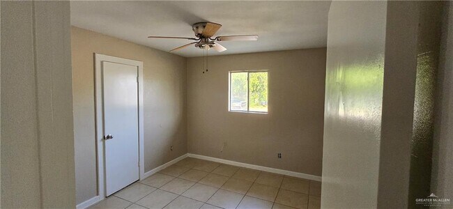 Building Photo - 200 N Juarez