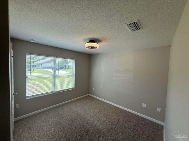 Foto del edificio - 4041 Whitetail Ln