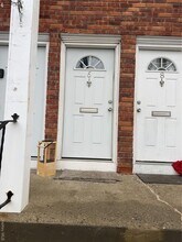 Building Photo - 2 Colonial Dr