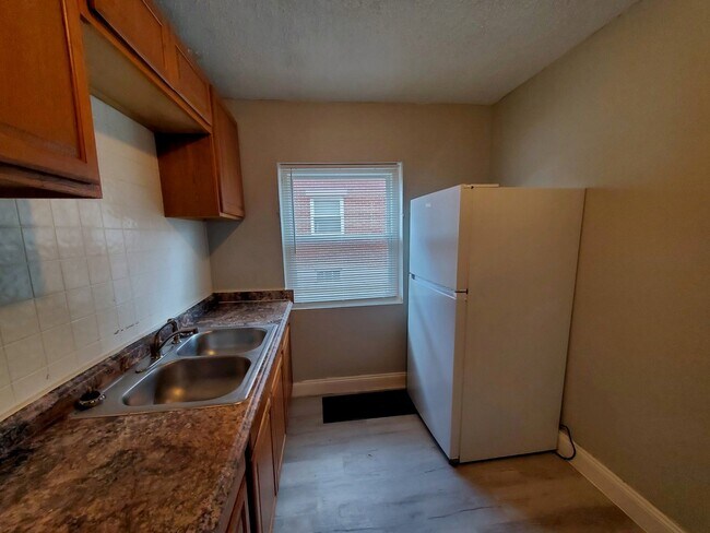 Foto del edificio - 250 E Beechwood Ave