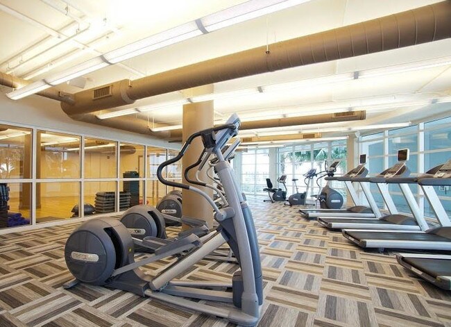 Foto del edificio - 244 Biscayne Blvd