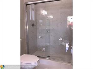 Foto del edificio - 2729 NE 6th Ln