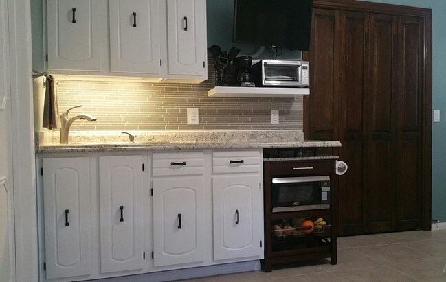 Kitchenette Complete w Dishes & Utensils - 134 Durgin St