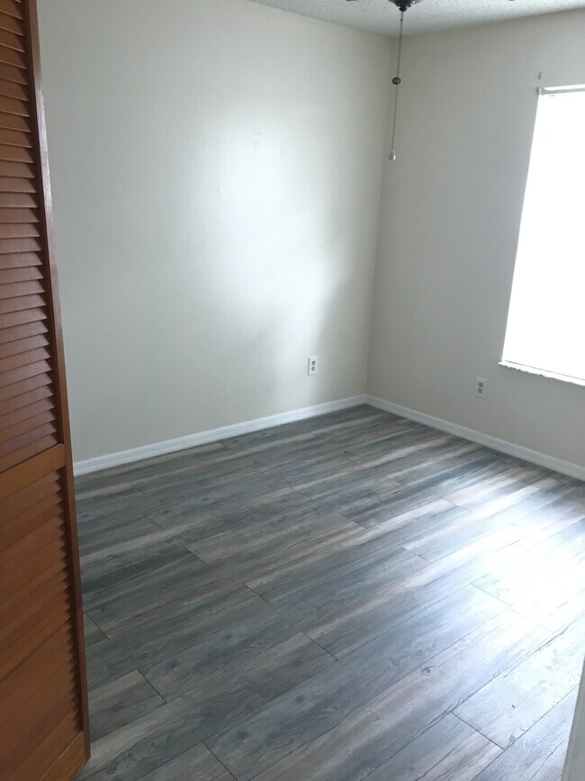 Foto del edificio - 1000 Pope St NW