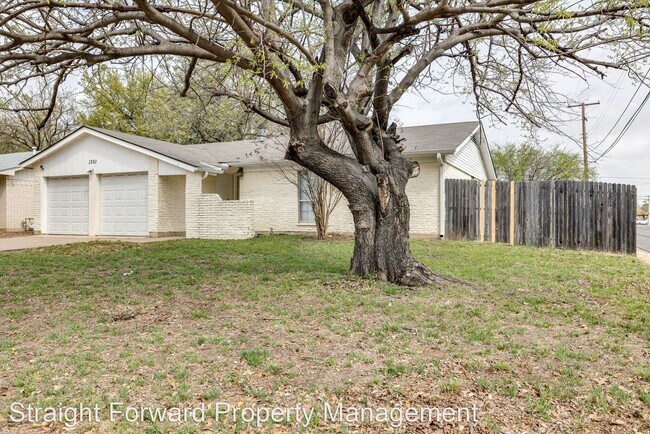 Building Photo - 3 br, 2 bath House - 1301 Montclair St
