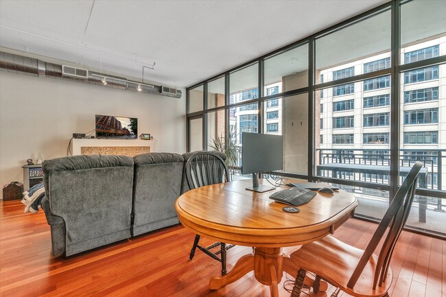 Foto del edificio - 520 S State St