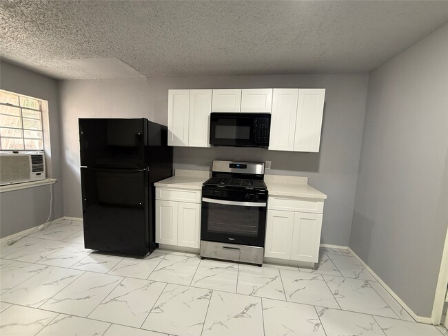 Building Photo - 23515 Briarcreek Blvd