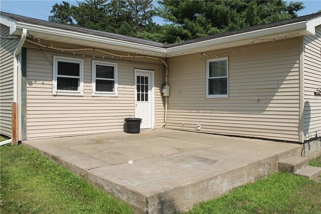 Building Photo - 441 Chambers Rd