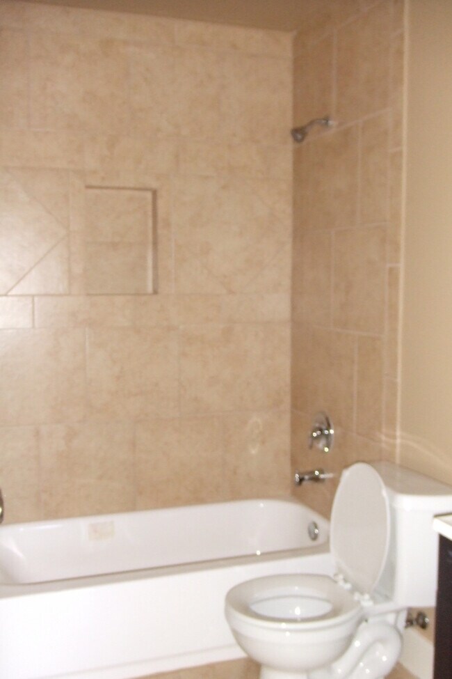 Foto del edificio - 700 E 45th St