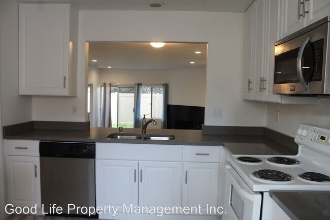 Building Photo - 3 br, 2 bath House - 8759 Gilman Drive Unit B
