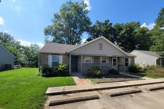 Building Photo - 2838/2840 Plaza Ln