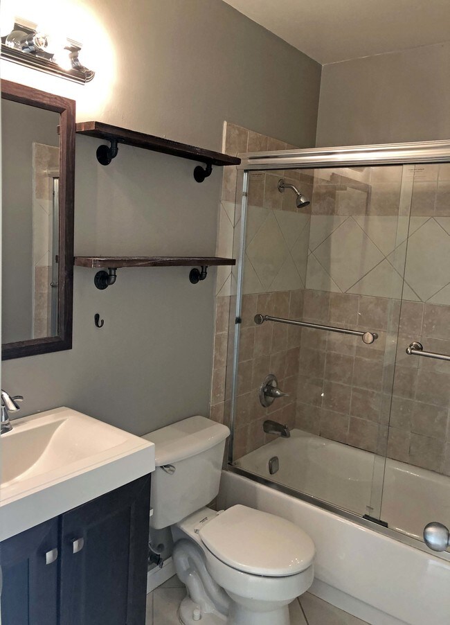 Foto del edificio - 767 Warring Dr