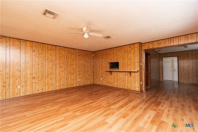 Foto del edificio - 119 Wolfe Rd