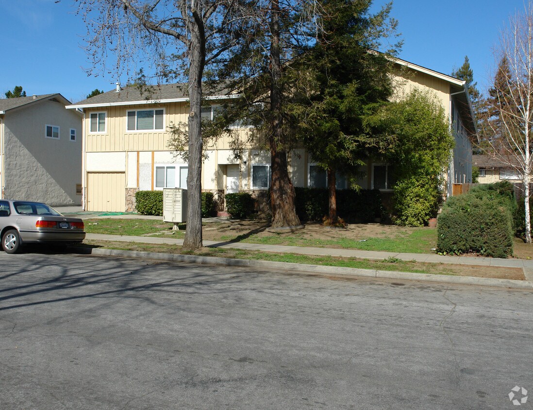 Building Photo - 1249-1255 Coronado Dr
