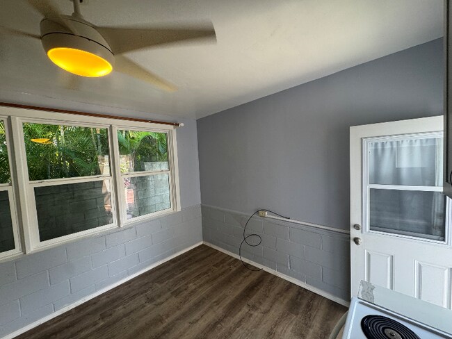 Foto del edificio - 1345 Akaiki St