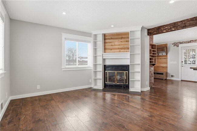 Foto del edificio - 456 Surrey Hill Way