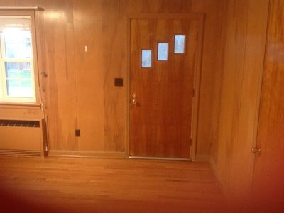 Building Photo - 1403 W 5th St