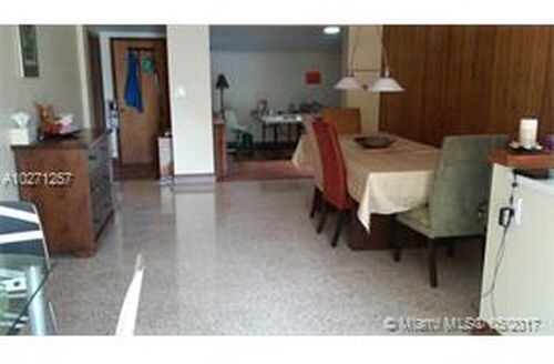 Foto del edificio - 9841 SW 85th Ter