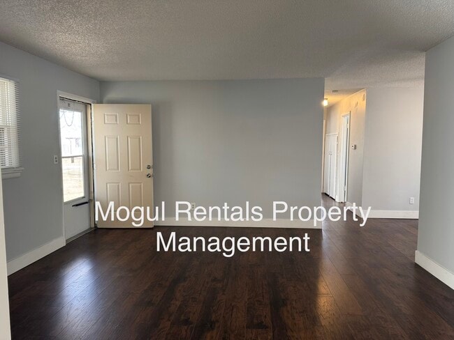 Building Photo - 3530 S Hiram St