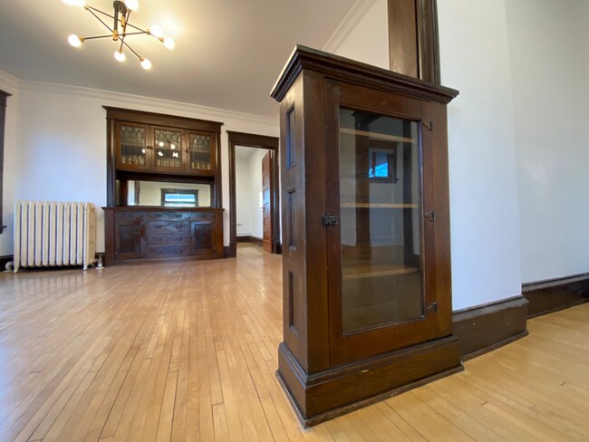 Foto del edificio - 519 Russell Ave N