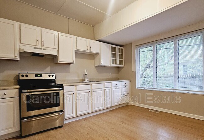 Foto del edificio - 1015 Fallston Rd