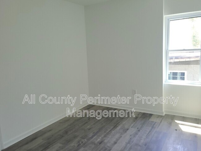 Foto del edificio - 1154 Windsor St SW