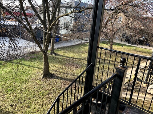 Foto del edificio - 4161 W Cornelia Ave